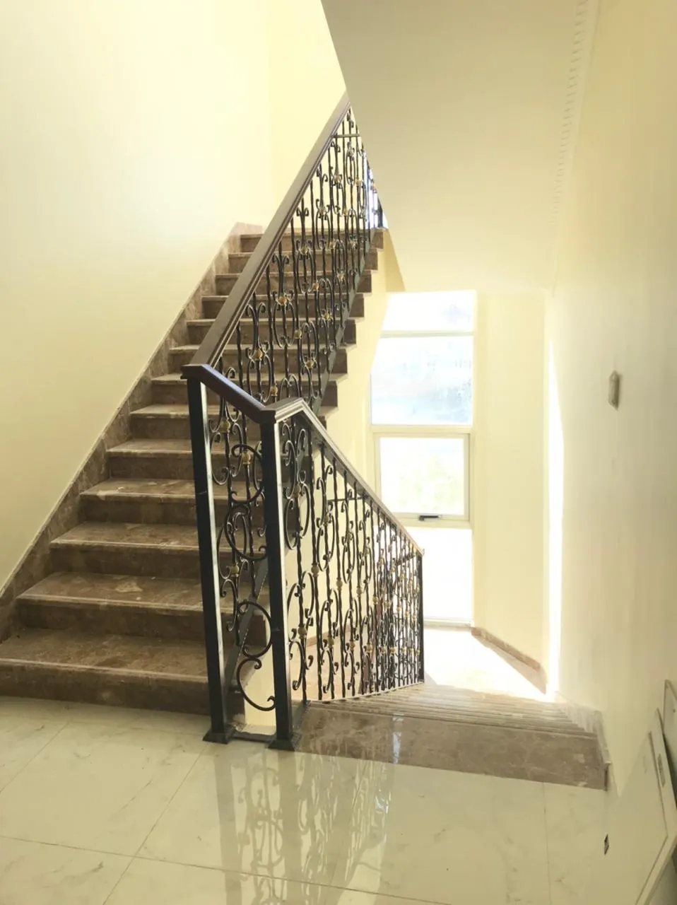 Interior Image 9