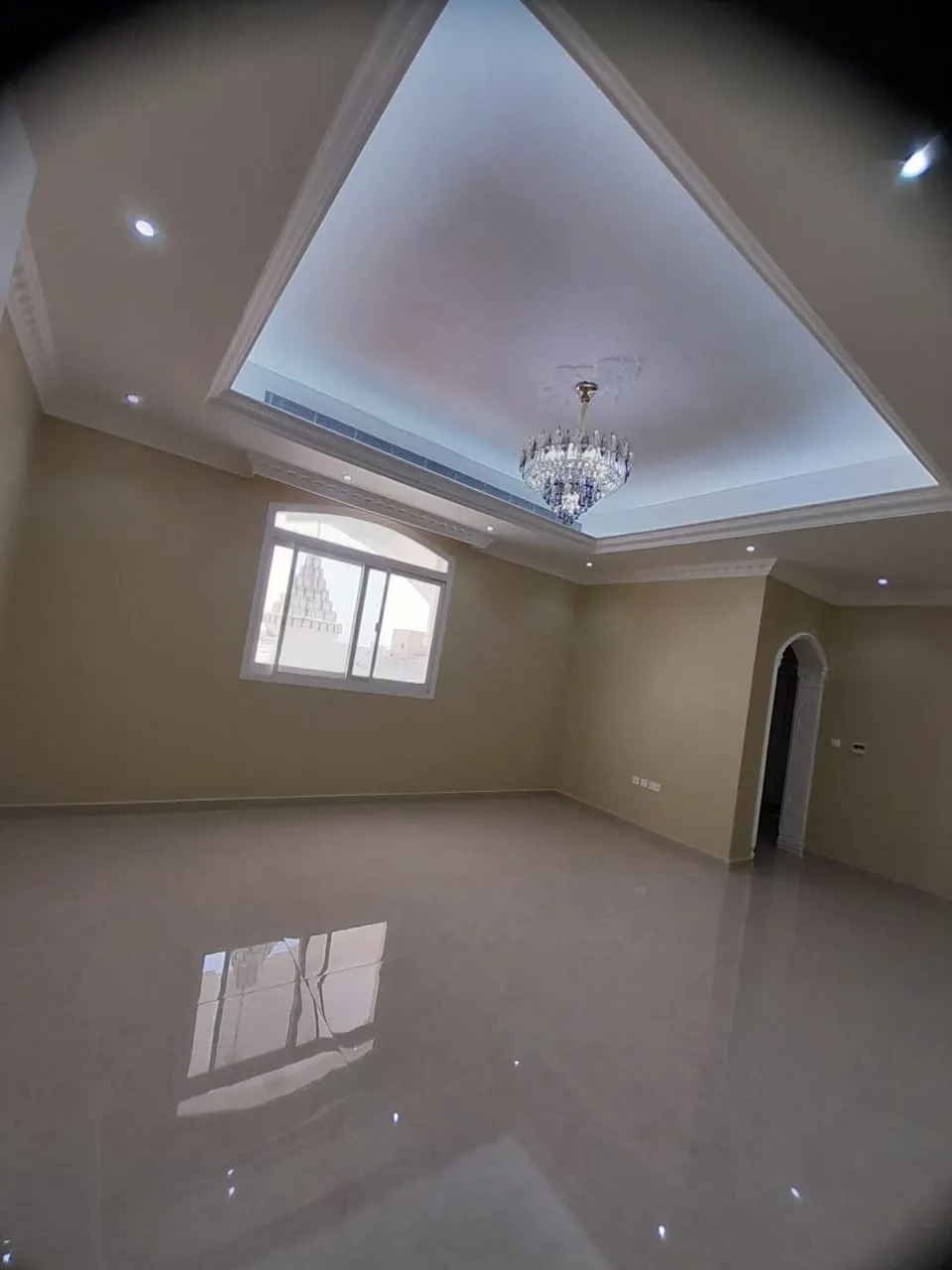 Interior Image 6