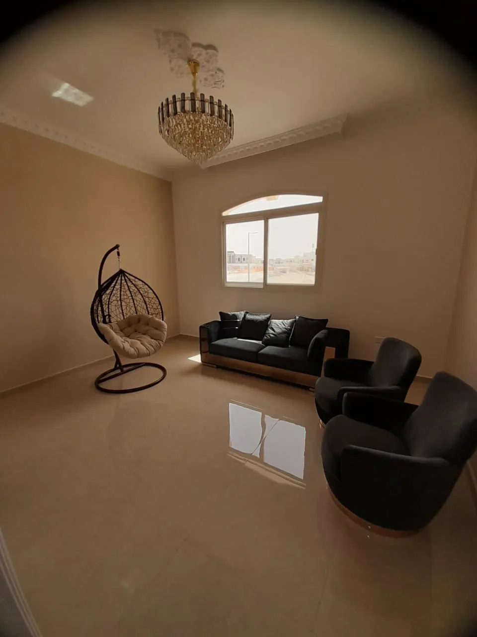 Interior Image 7