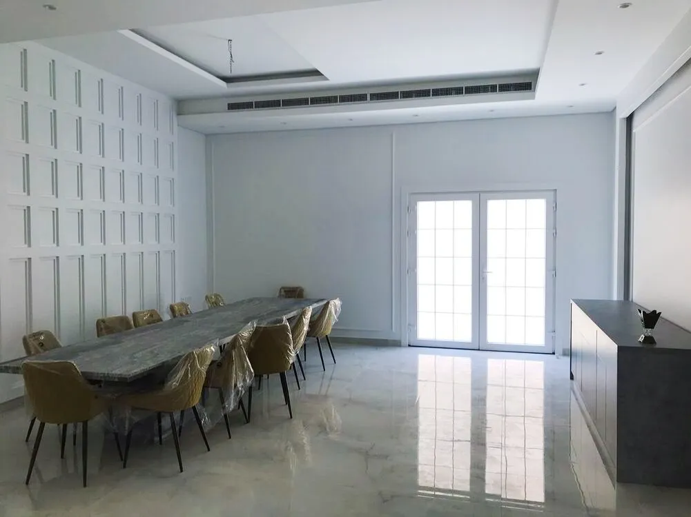 Interior Image 1