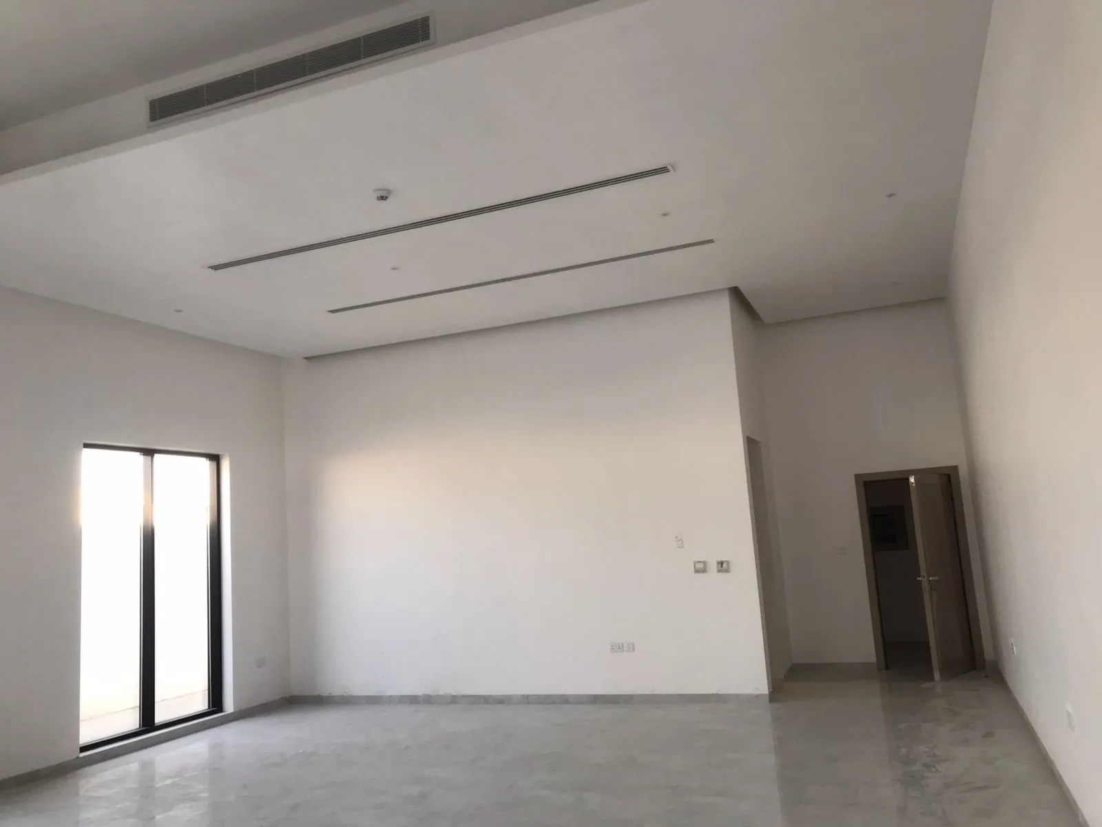 Interior Image 32